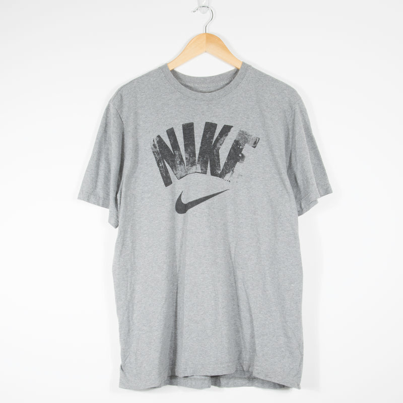 Nike T-Shirt - Medium