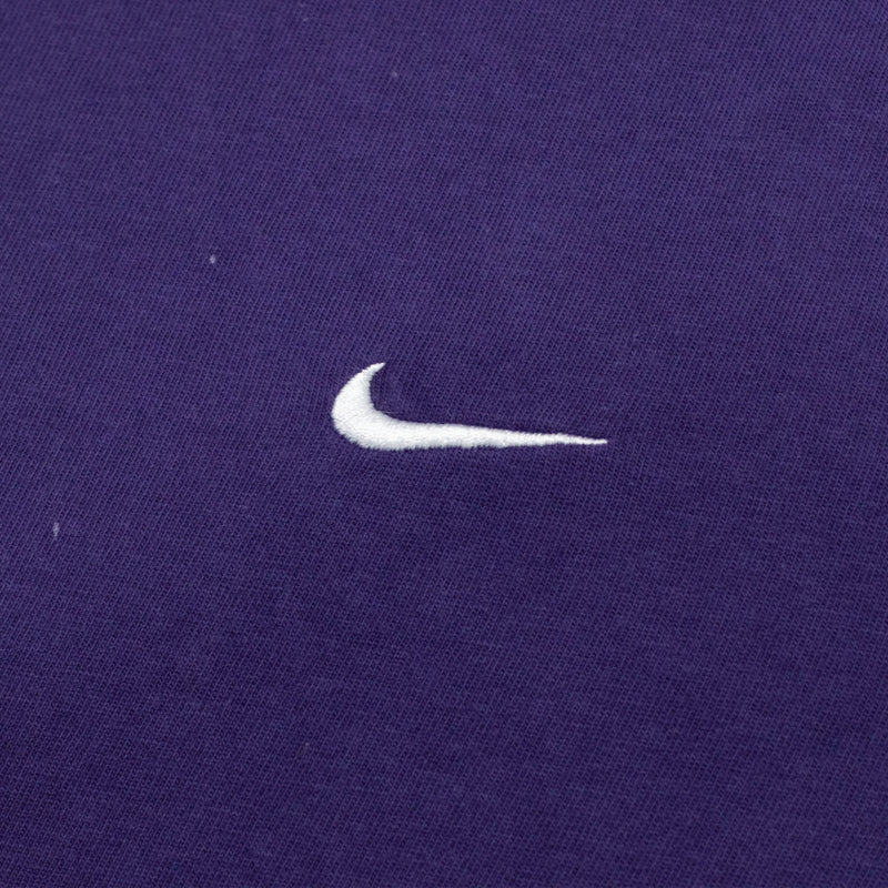 Nike T-Shirt - Medium